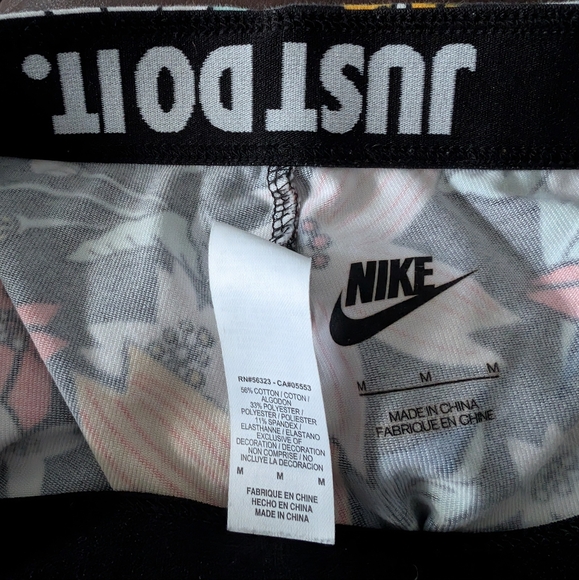 Nike Leggings Size Medium - Picture 7 of 9